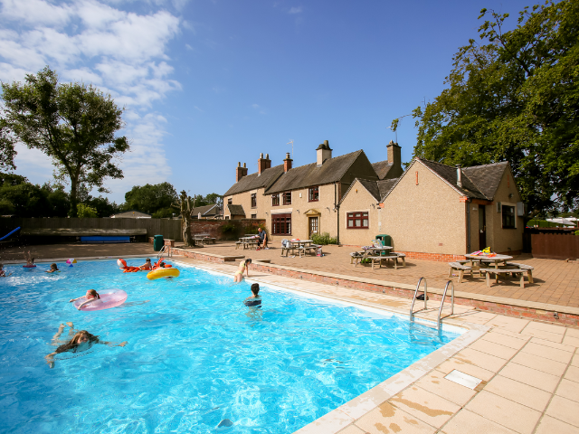 Callow-Top-Holiday-Park-with-outdoor-swimming-pool-Derbyshire