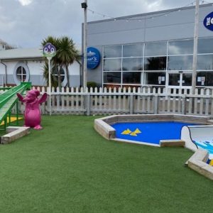 Haven-Thorpe-Park-Holiday-Park-Cleethorpes-Crazy-Golf-for-families